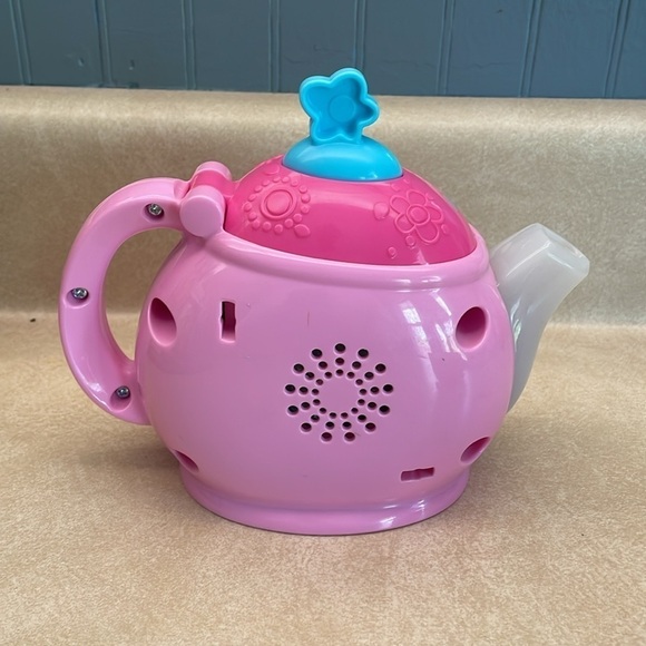 Fisher-Price Smart Stages Pink Tea Cup & 2 Pink Cups - Picture 4 of 10